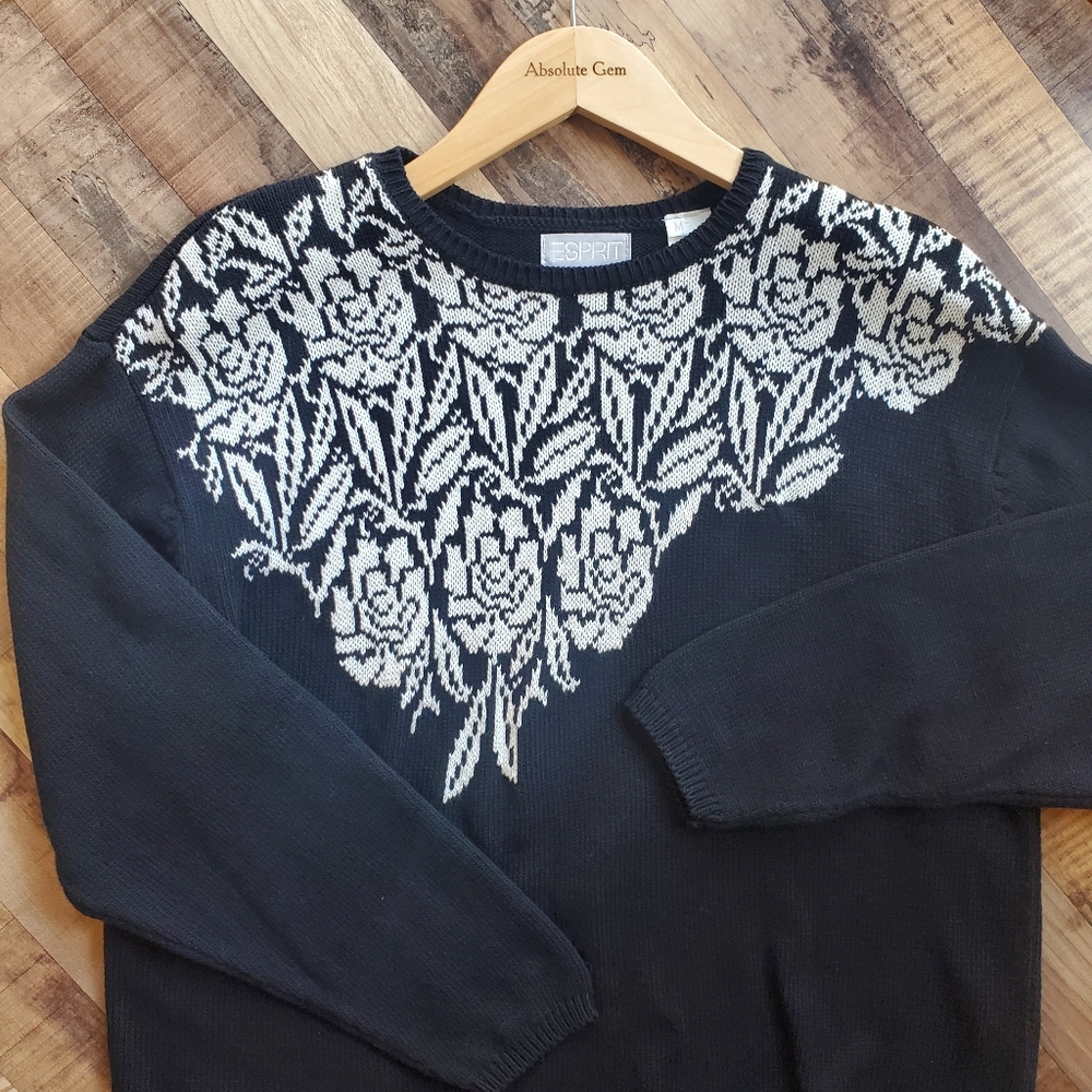 Vintage 90s ESPRIT black & White Pullover Crewneck Sweater Floral Roses Size M